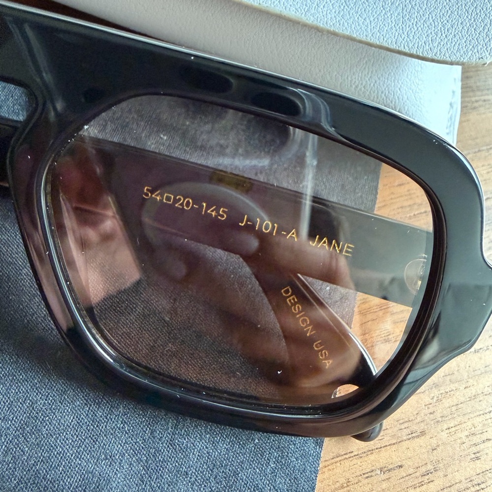 Elisa Johnson Jane sunglasses in gloss black - Picture 3 of 6